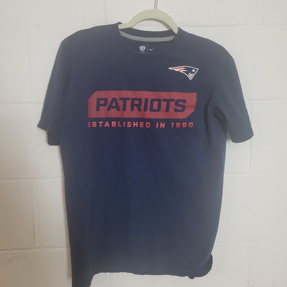 NIKE New England Patriots Training Tee Size Medium.